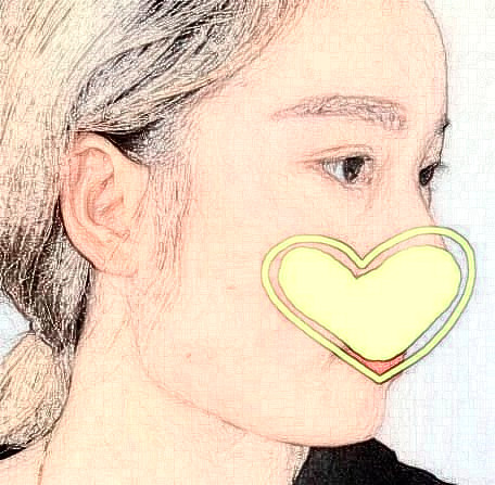 楊宇茵的磨骨瘦臉術(shù)前照片