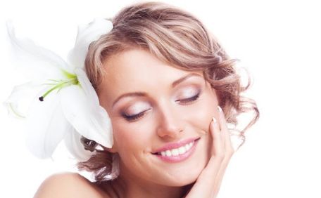 磨骨手術(shù)技術(shù)對比：靳小雷與歸來醫(yī)生誰更勝一籌？顴骨整形案例揭秘北京專家的水平！