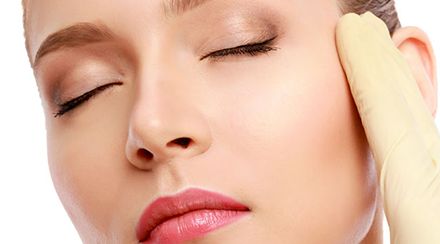 成都銅雀臺(tái)整形醫(yī)院，李宏醫(yī)生為您帶來(lái)玻尿酸注射除皺的經(jīng)驗(yàn)分享