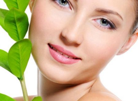 北京自體脂肪豐胸專家推薦：欒杰、穆大力、劉春軍等醫(yī)生簡介！