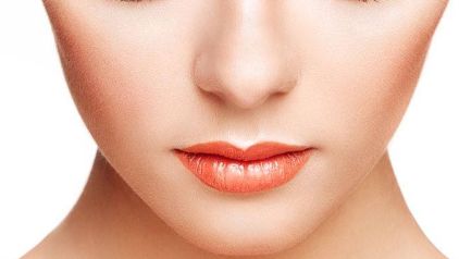 楊亞益整形修復(fù)技術(shù)引領(lǐng)時(shí)尚，驚艷雙眼皮效果大揭秘