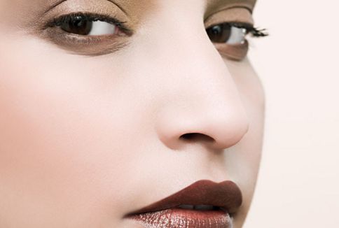 美妝秘籍揭秘！左小琴醫(yī)生開眼角術(shù)技巧與價(jià)格揭曉！