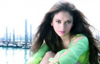 上海伊萊美朱迪：雙眼神奇煥新，割雙眼皮效果與價目表！