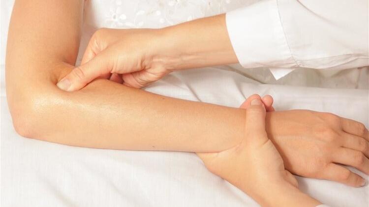 快速瘦下手臂的有效方法是什么