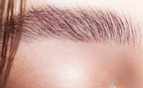 洛陽(yáng)下巴填充哪里更專(zhuān)業(yè)？或洛陽(yáng)下巴填充去哪家醫(yī)院好？