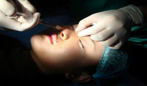 鄭容和整容是真的嗎？美食迷們必看，完美新容顏真實可信嗎？