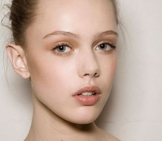 三亞去眼底紋整形機(jī)構(gòu)前十強(qiáng)哪家勝出