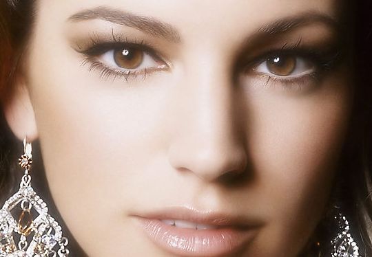 武漢哪家去眼袋整形醫(yī)院最靠譜，讓你眼袋煩惱掃除擁有清澈明亮雙眸