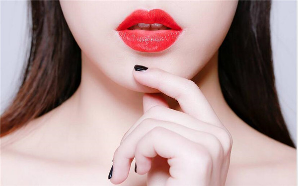 韓佳人整容前后變化真的很明顯嗎？