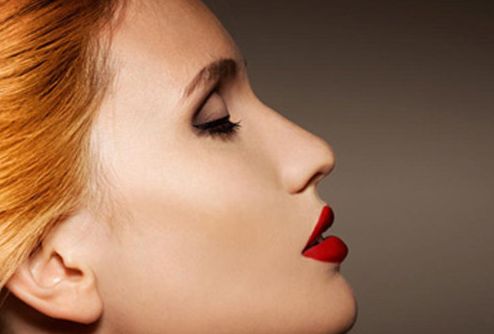 金勇圭磨骨手術(shù)：個(gè)人經(jīng)歷、效果解析及技術(shù)考量