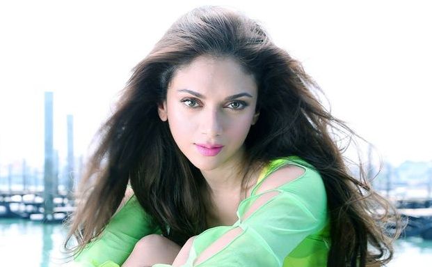 ?？谘鄣准y祛除技術(shù)排行榜TOP10，讓你告別眼部煩惱！