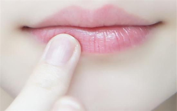 青島大學(xué)附屬醫(yī)院全切雙眼皮技術(shù)如何？有哪些醫(yī)生團(tuán)隊(duì)值得選擇？