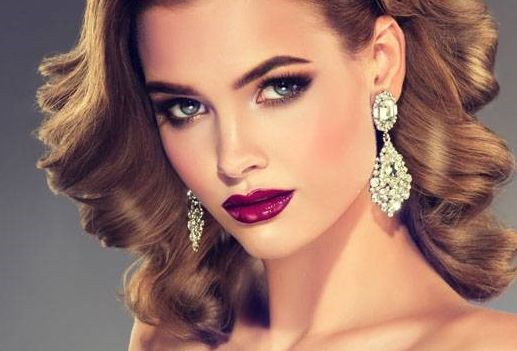 重慶哪家醫(yī)院能夠有效去除頸紋？華美醫(yī)療中心配備先進(jìn)設(shè)備及手術(shù)室，專業(yè)去除頸紋佳選