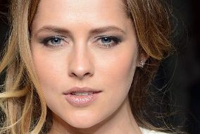 江門中心醫(yī)院雙眼皮割哪里好？科室醫(yī)生詳細解析，價格表附！