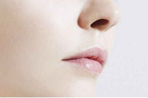 拓展標題：揭秘湯洛雯整容疑云：真相背后的美麗秘密