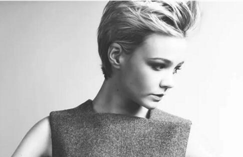 下巴吸脂手術(shù)存在哪些風(fēng)險(xiǎn)？應(yīng)該注意什么？