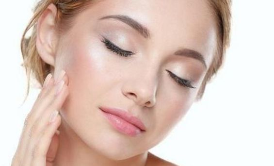 深圳治療痘坑哪家醫(yī)院好？解讀痘坑治療技術(shù)與選擇醫(yī)院小竅門