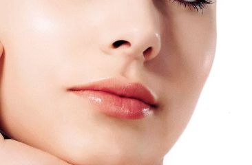 張根碩整容了嗎？從容貌變化看他的美麗轉變.