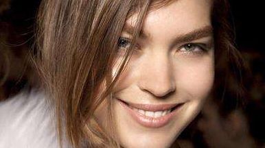 玉林骨雕去眼紋權(quán)威醫(yī)院大盤點：高效煥顏，告別煩惱！