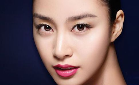 從多個(gè)角度評(píng)價(jià)上海哪家改臉型手術(shù)醫(yī)院好，選擇最佳的手術(shù)中心