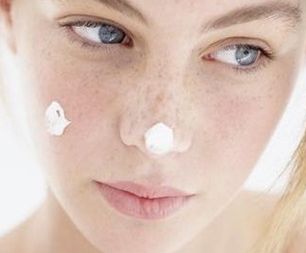 探討余男整容傳聞：真相揭秘！