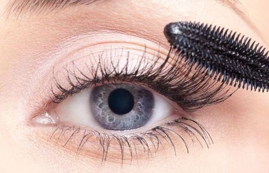 揭開謎底：小燦是否進行了整容？深度剖析其面容變遷！