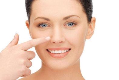 眼紋該如何防止？激光去皺治療可行嗎？