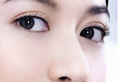 深圳唇紋修復(fù)專家！了解唇部整形新趨勢(shì)