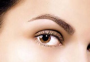 揭秘楊鈺瑩整容傳聞：她采取了何種美容方式？