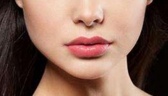 醫(yī)療美容門(mén)診部，廣州顏所的醫(yī)生資質(zhì)是否有口碑？