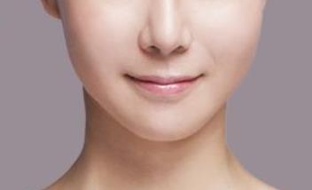 武漢隆胸整形醫(yī)院排行榜：專業(yè)評選，為您打造完美胸型