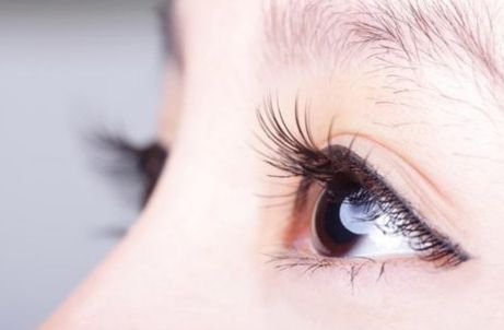 揭秘：真相揭示！網(wǎng)友評(píng)價(jià)我整容的封面光環(huán)