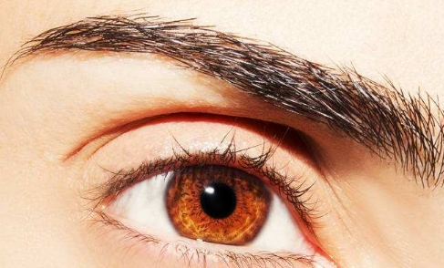 做完乳房假體植入手術(shù)后，應如何正確進行護理指導？