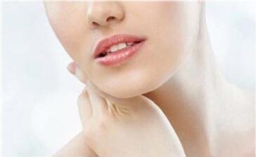 金基范整容是真的嗎？一個青澀練習(xí)生的華麗蛻變！