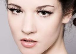 樸山多拉曾經(jīng)整容過嗎？揭秘她的美麗變革！