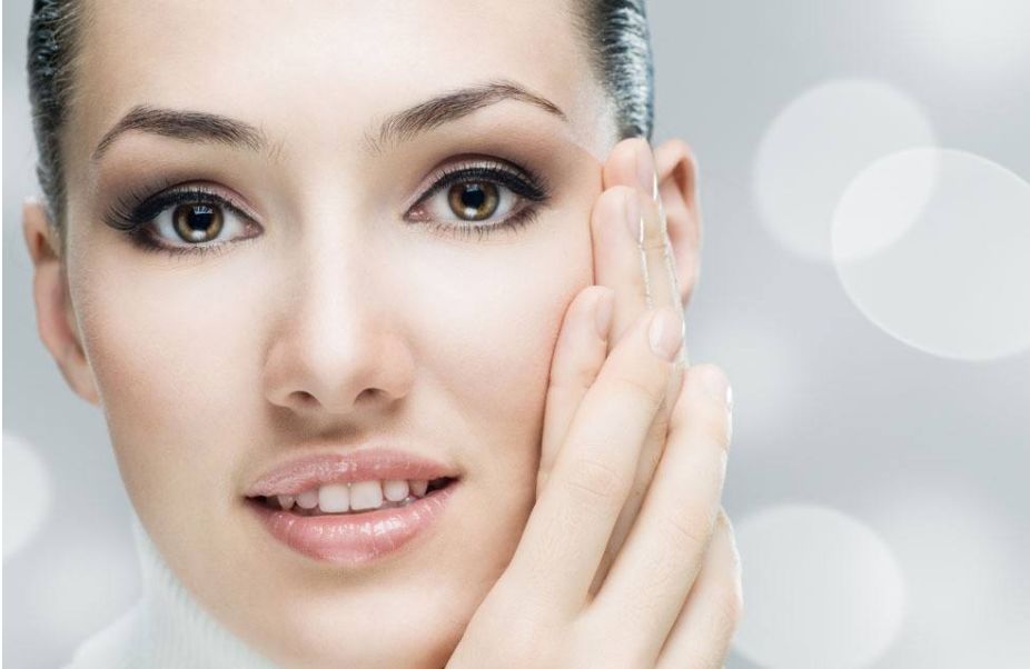 楊冪鼻子是否通過整容手術(shù)改變風(fēng)貌？揭秘楊冪鼻部變化的真相！