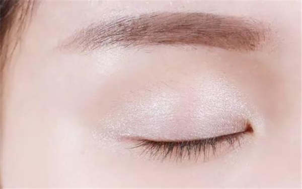 鼻子上長膿包型痘痘怎么辦？快速消除的有效方法!