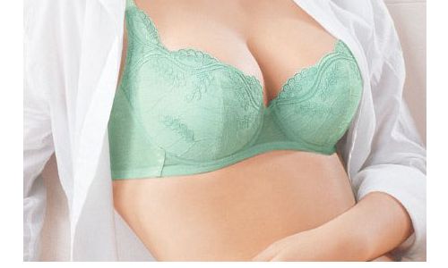 深度揭秘-網(wǎng)紅王雷是否進(jìn)行了整容？了解他的真實(shí)面貌