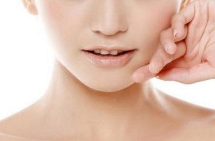 濟(jì)南祛色斑醫(yī)院哪家好？選擇權(quán)威專家，解析頂級(jí)祛色斑技術(shù)。