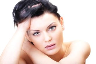 如何快速消除抬頭紋？有沒(méi)有什么小方法？