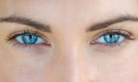 章艷整容了嗎？全新形象驚艷登場！我們揭秘她的整容計劃以及效果