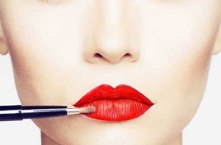 廣東韓妃整形醫(yī)院是否被評(píng)為三甲醫(yī)院？劉志剛的隆鼻技術(shù)有哪些特點(diǎn)值得注意？