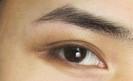 趙子靚的整容之謎：真相揭秘及其對(duì)于社交媒體的影響