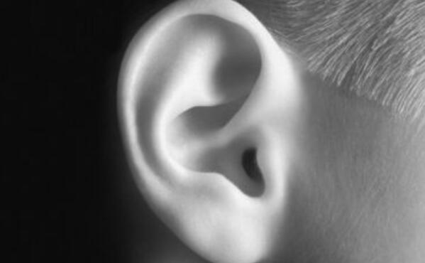 胡杏兒頭發(fā)發(fā)際線退縮是真的嗎？為什么后發(fā)際線會逐漸后移？