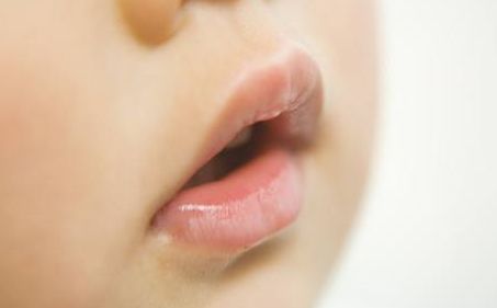 哪家鄭州醫(yī)院的內(nèi)眼角開好？醫(yī)生經(jīng)驗和效果如何？