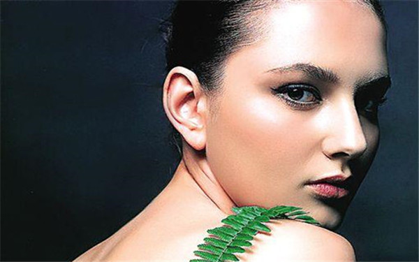 注射玻尿酸隆鼻靠譜嗎？隆鼻效果如何保證？需要注意什么？