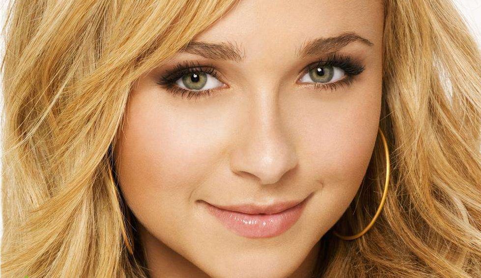 鄭爽整容真相揭秘，她承認(rèn)進(jìn)行了美容調(diào)整嗎？