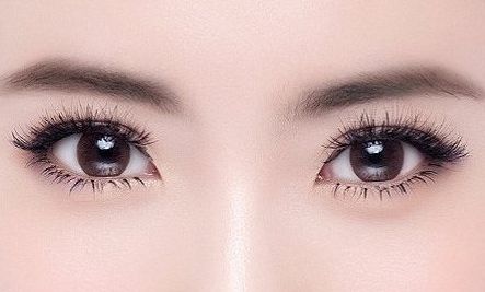 鄭秀妍是否接受過(guò)整容手術(shù)？全面揭秘她的美貌之謎