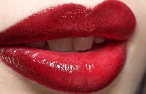 吸脂后為什么會(huì)出現(xiàn)凹凸不平？這幾大因素是關(guān)鍵！