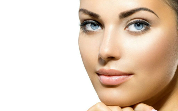 脂溢性脫發(fā)如何治療？植發(fā)和中醫(yī)護(hù)理哪個(gè)更有效？